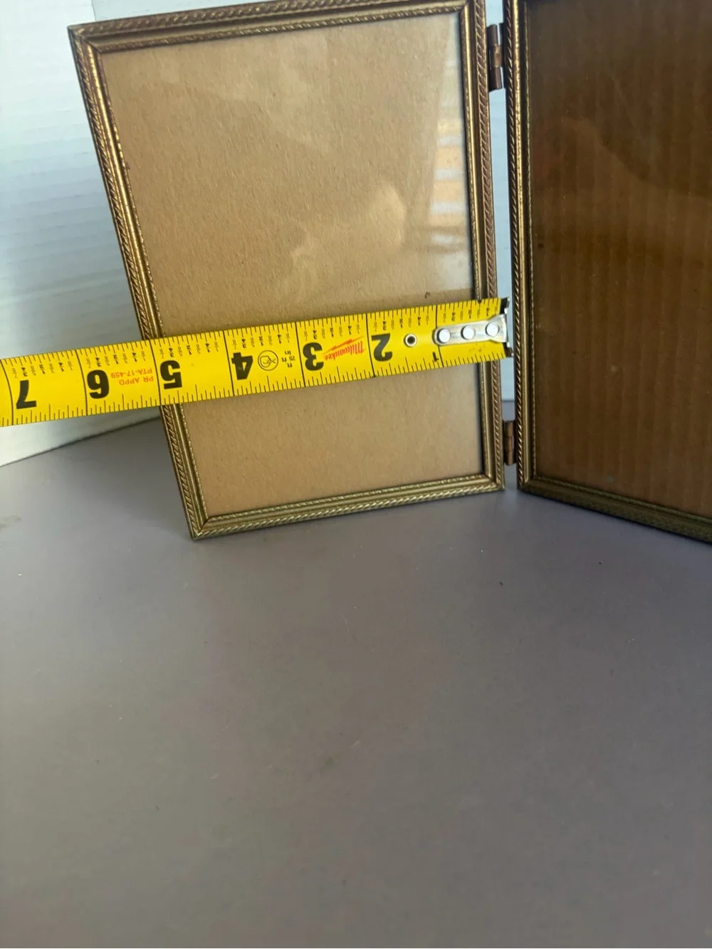 Classic Gold Double Hinged Picture Frame - Elegant Gold Finish